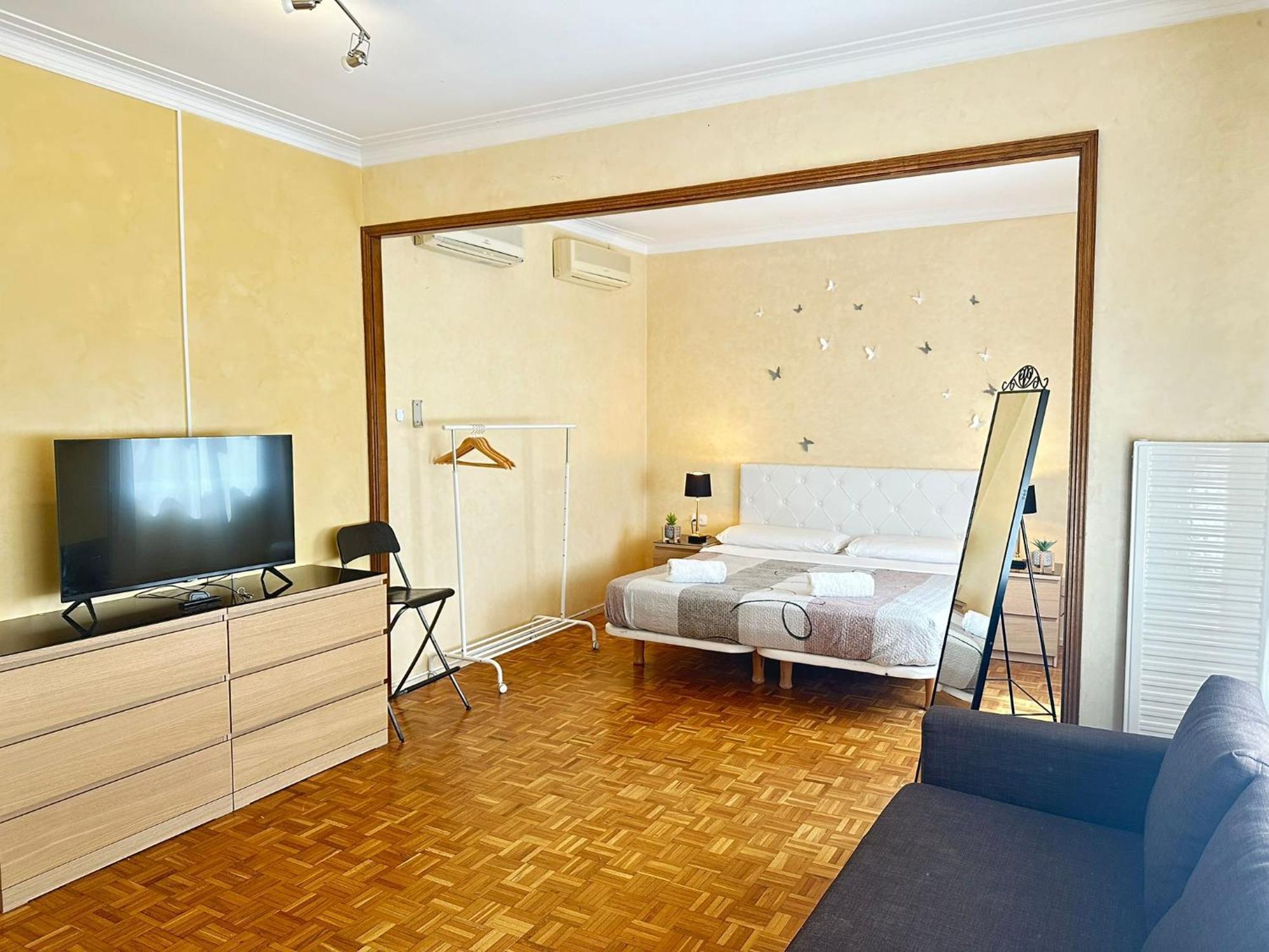 Rooms Villaroel Барселона Екстериор снимка